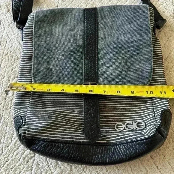 Ogio crossbody messenger bag - Picture 2 of 7